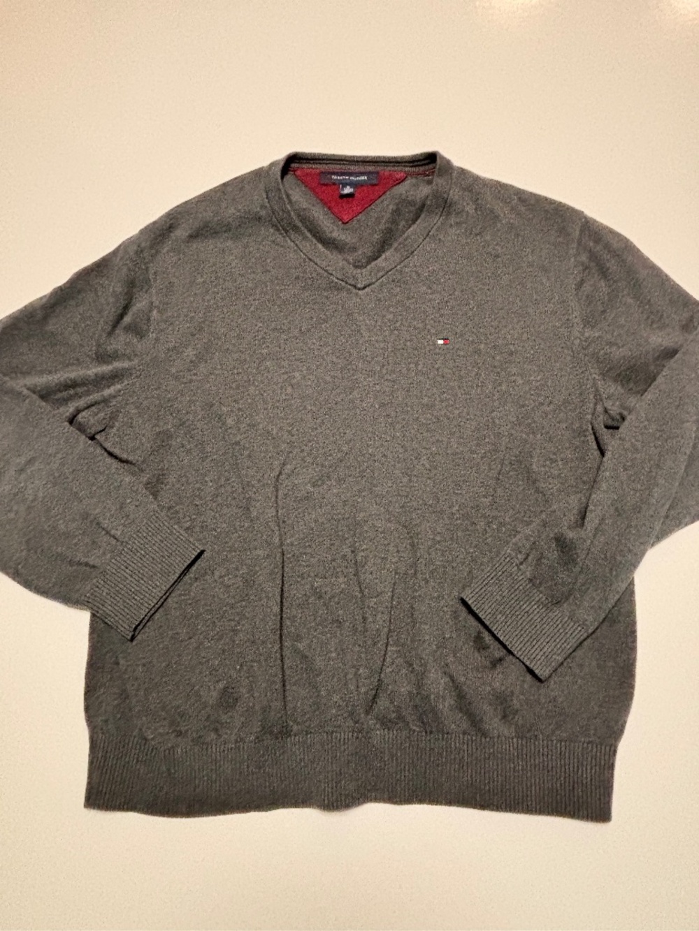 Tommy Hilfiger Gray V-neck 100% Cotton Pull Over Sweater Size XL